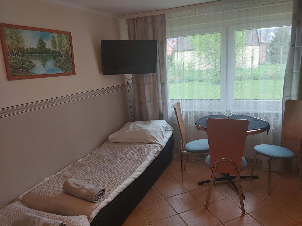 Pokoje Goscinne Anna Leba Exteriér fotografie