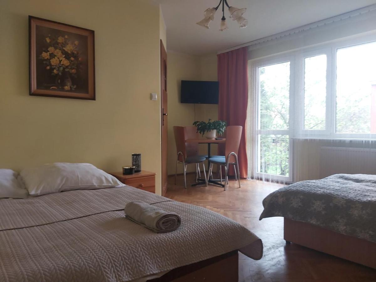 Pokoje Goscinne Anna Leba Exteriér fotografie